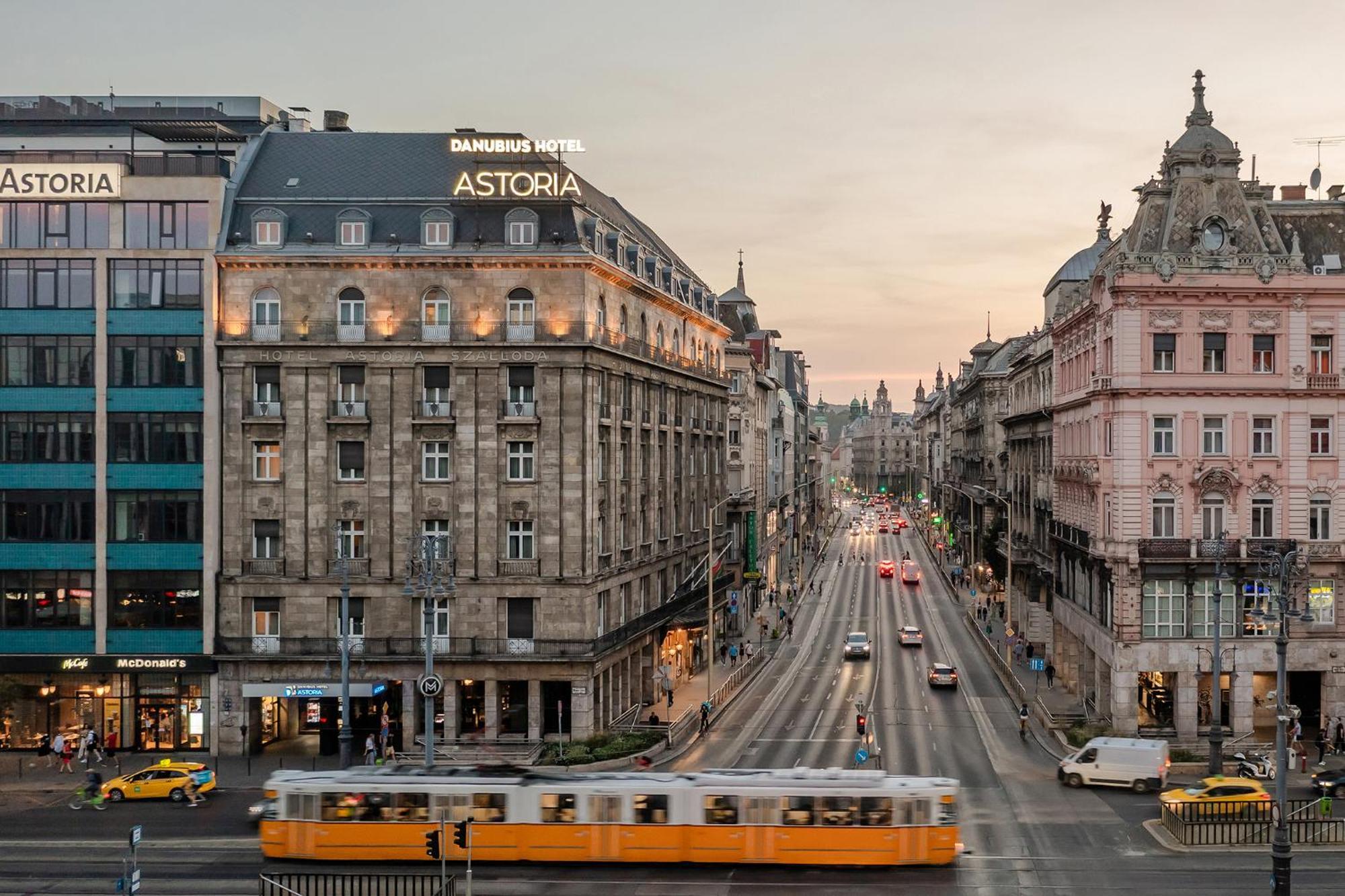 Danubius Hotel Astoria City Center Budapest Exterior photo